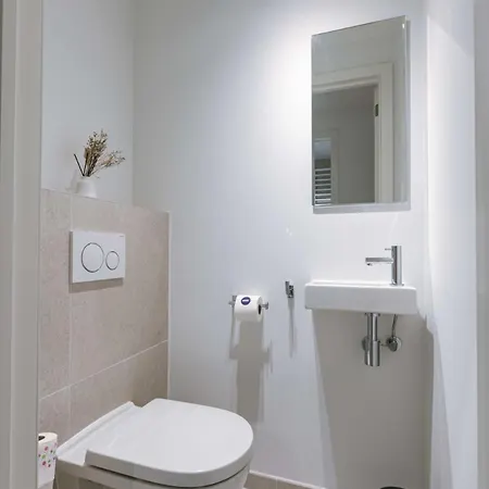 Huswell - Stylish With Harbour View أوستيند